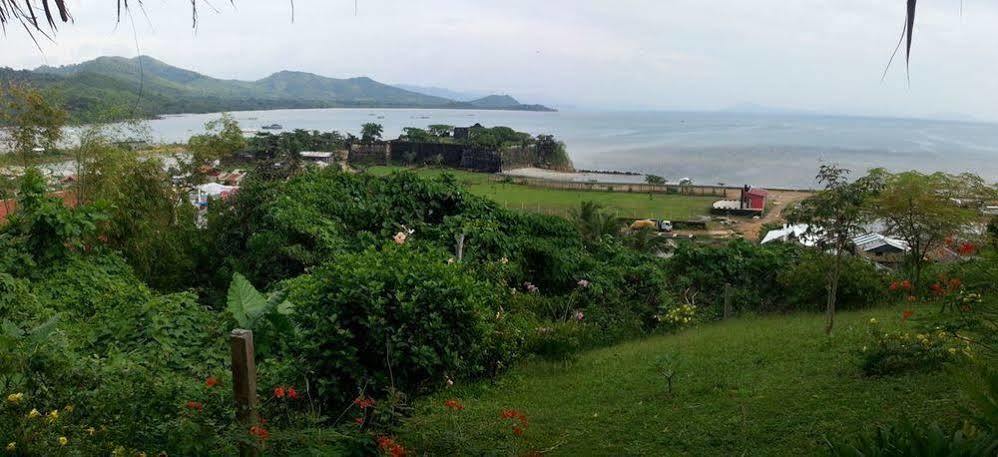 Отель Casa Rosa Taytay Palawan Экстерьер фото